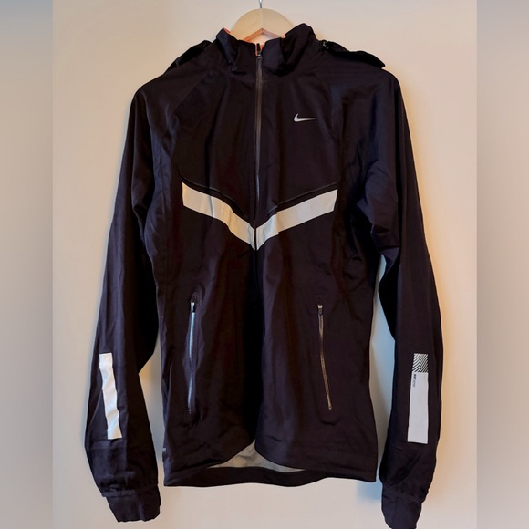 Nike Storm-Fit Women’s Jacket - Plum (S) - Picture 1 of 3